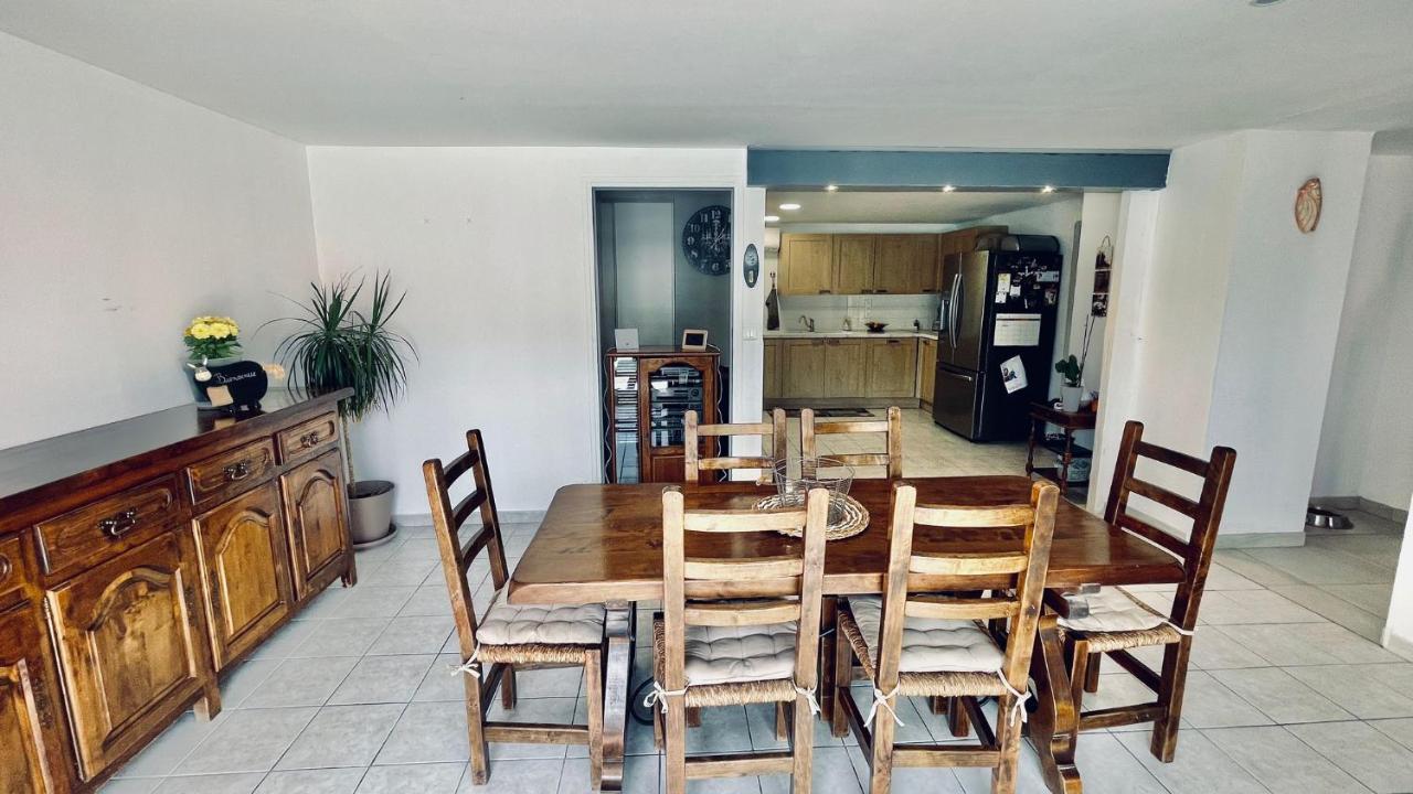 Chez Eric Et Marine Villa Robion en Luberon Екстериор снимка