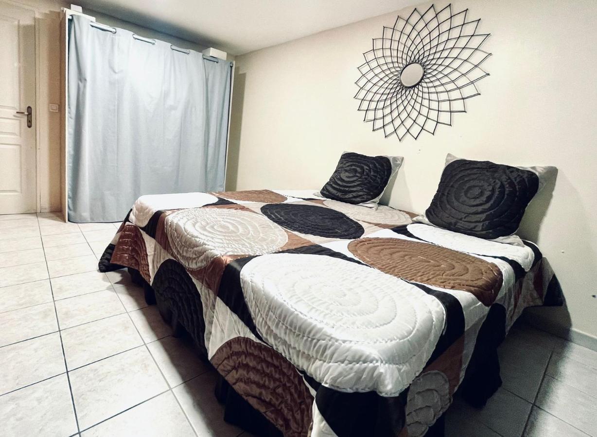 Chez Eric Et Marine Villa Robion en Luberon Екстериор снимка